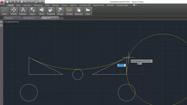 Екранна снимка към: Защо като чертая първата втората арка, се получава следното нещо?